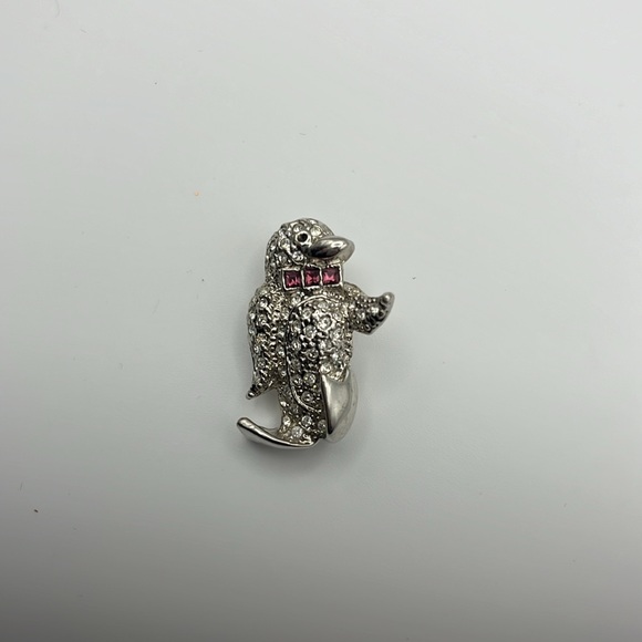 Vintage Rhinestone Donkey Elephant Penguin Dog & Bee (Signed Kramer) Brooch lot - Picture 6 of 11